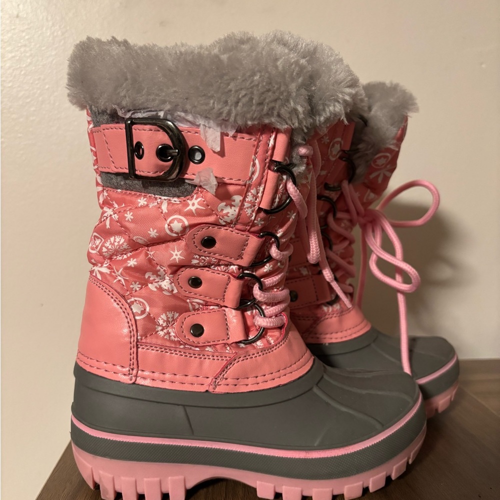 Pink snow boots for size 9 toddler by Dream Pairs